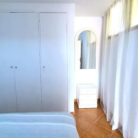Apartment Arenas Negras 13, Alojamiento Con Vistas A La Playa *